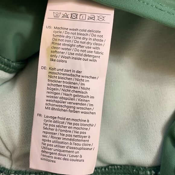 🟢3 items for $20—-CUPSHE one piece swimsuit halter style ruching partial lining - Picture 5 of 9